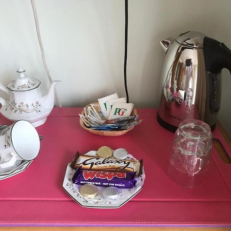 Room In Guest Room - Orchard Manor, Fore Street, Nr 特鲁罗 外观 照片