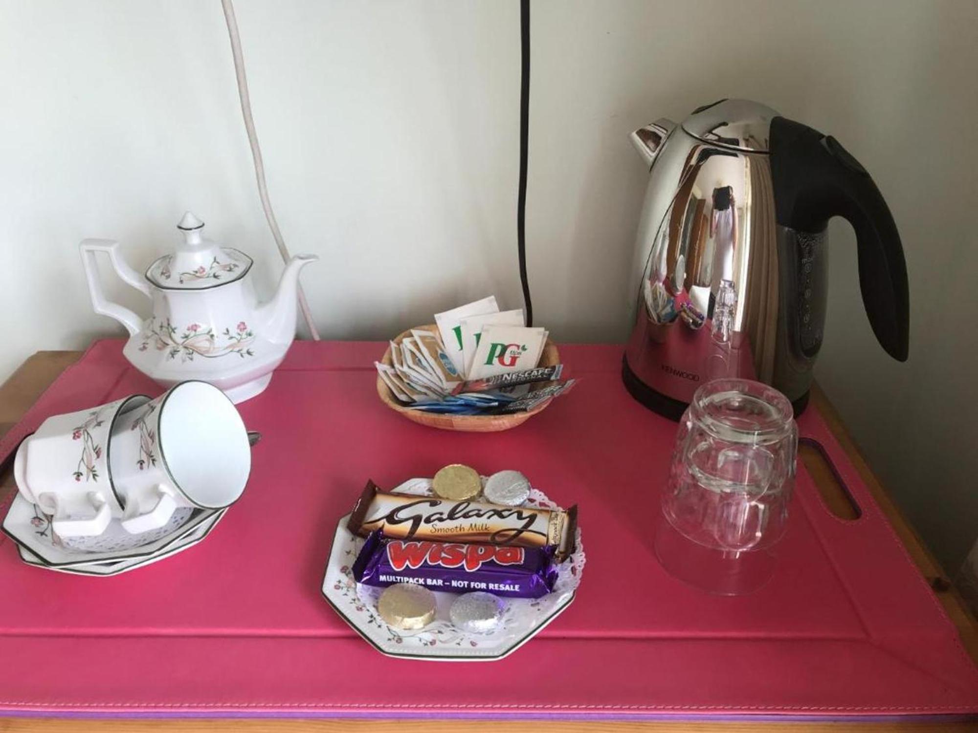 Room In Guest Room - Orchard Manor, Fore Street, Nr 特鲁罗 外观 照片