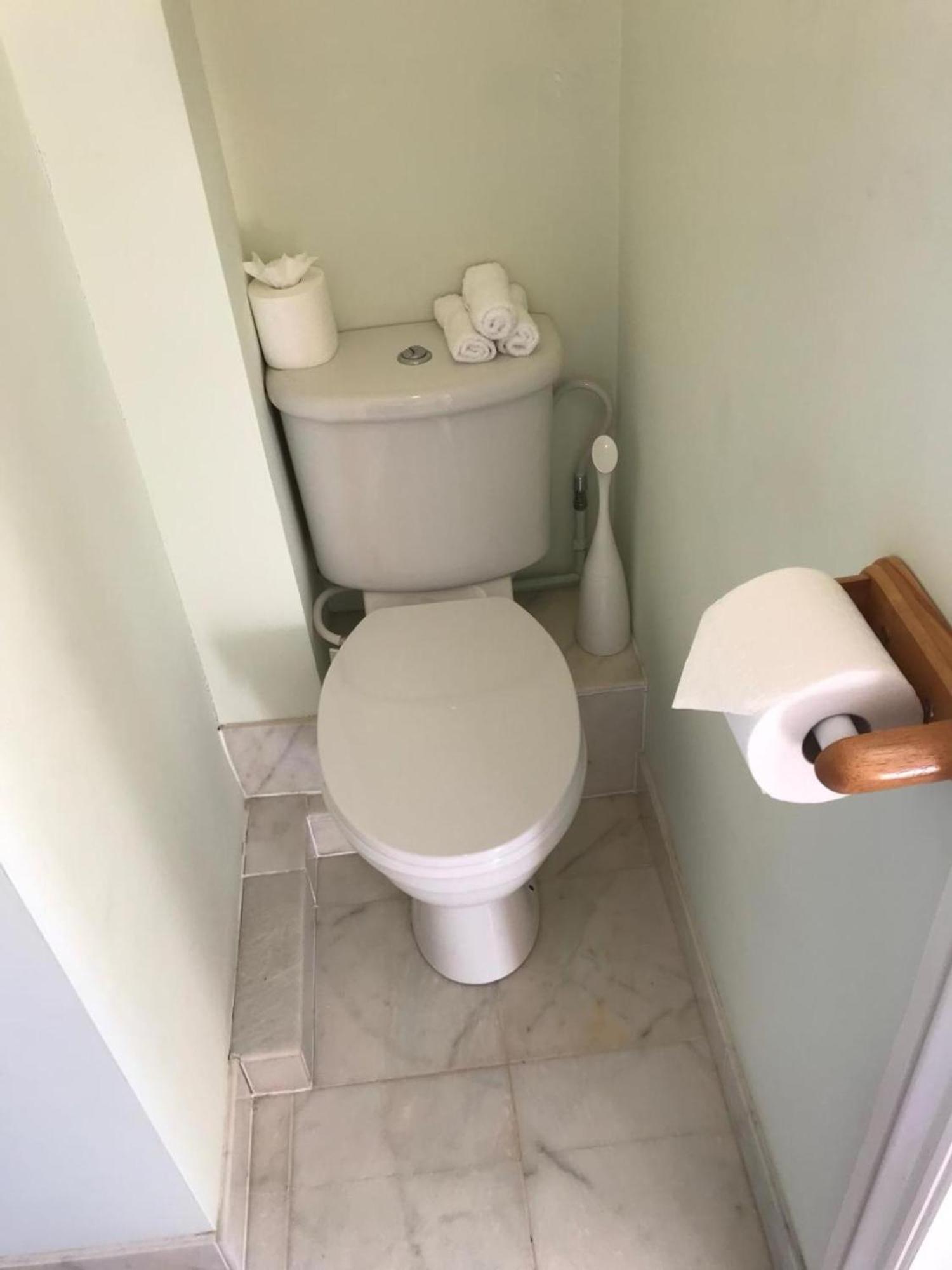 Room In Guest Room - Orchard Manor, Fore Street, Nr 特鲁罗 外观 照片