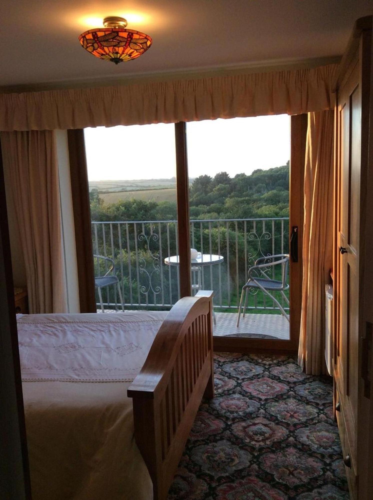 Room In Guest Room - Orchard Manor, Fore Street, Nr 特鲁罗 外观 照片